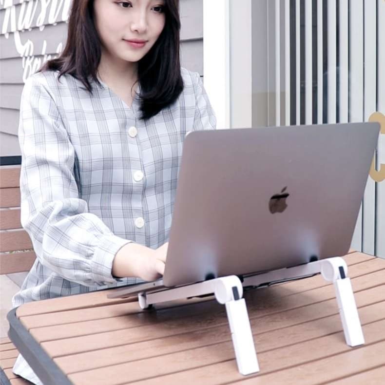 便利な四段階調節折りたたみ式ノートパソコンスタンド
